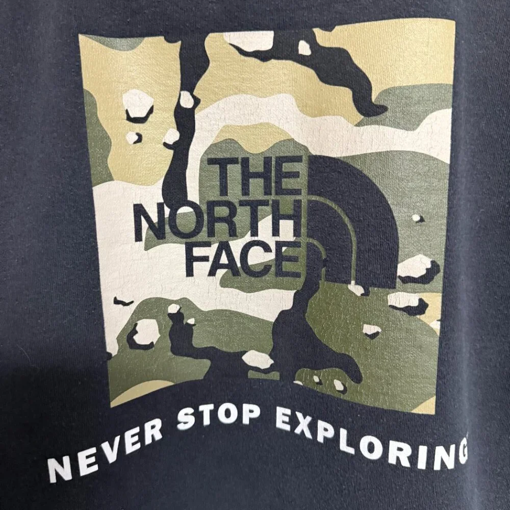 The North Face Hoodie Men’s‎ Large Black Camo Logo “Never Stop Exploring” GUC